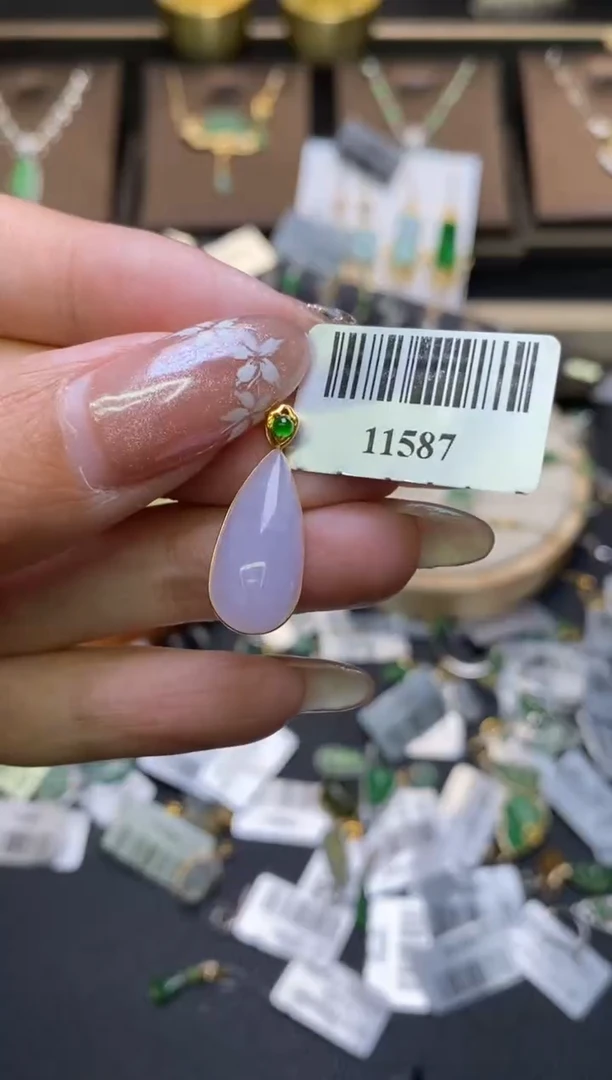 翡翠18K金镶嵌颈饰净货11587