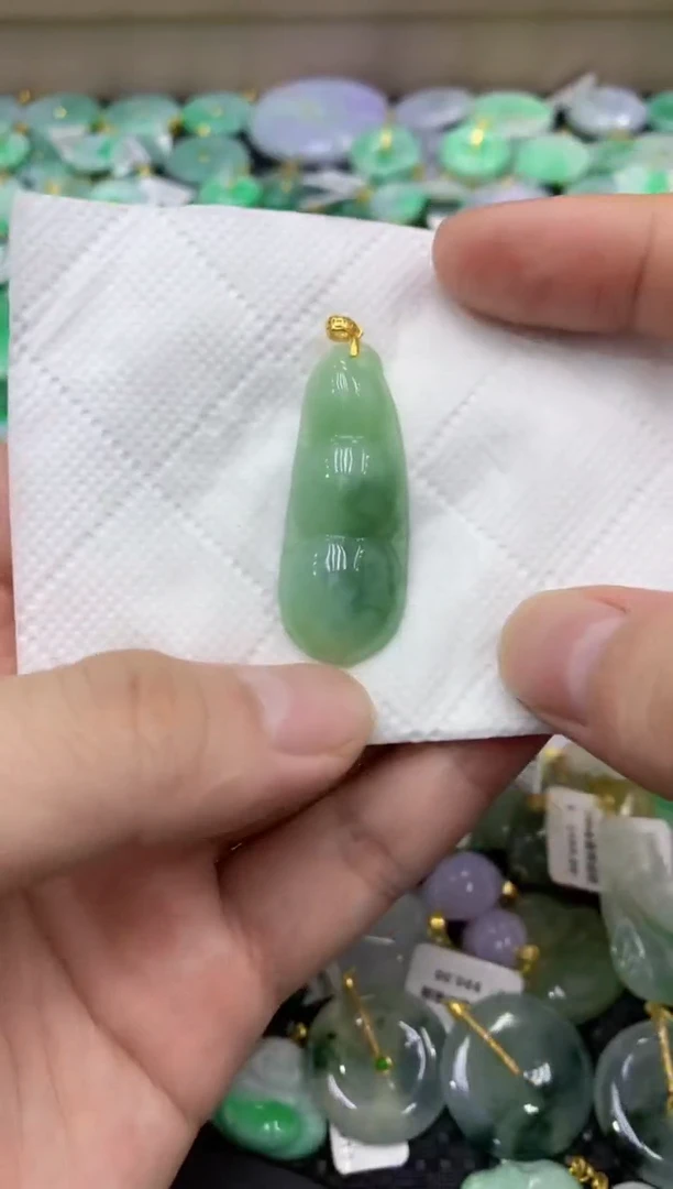 颈饰未镶嵌翡翠天然缅甸翡翠A货