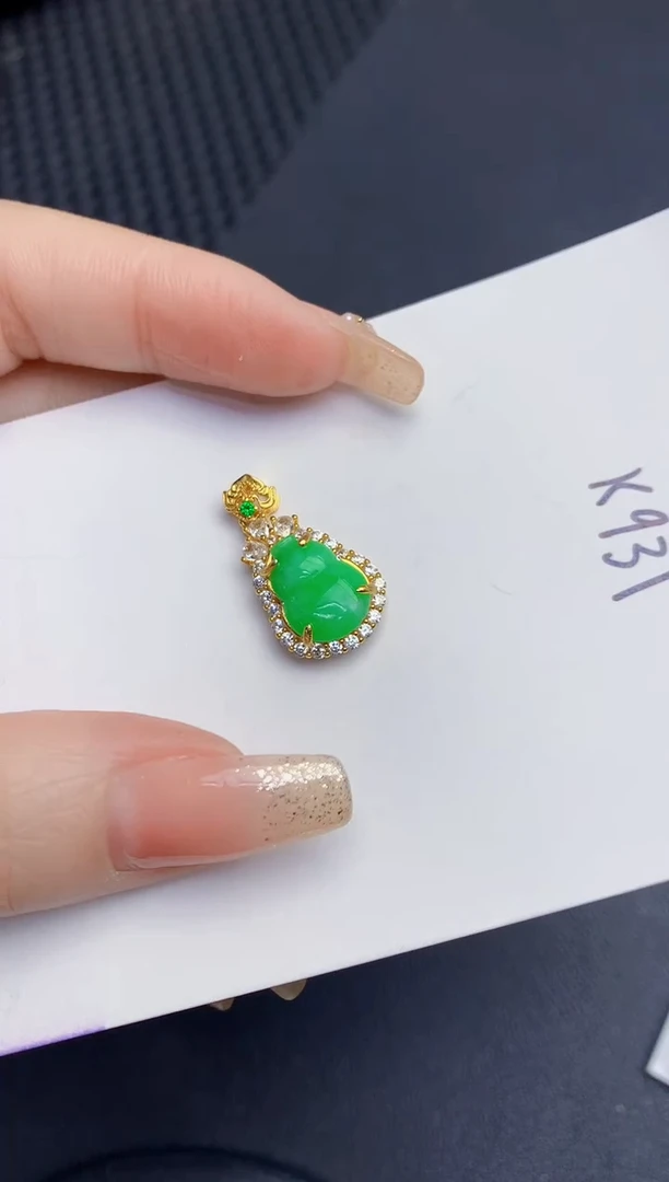 颈饰未镶嵌翡翠缅甸天然翡翠A货