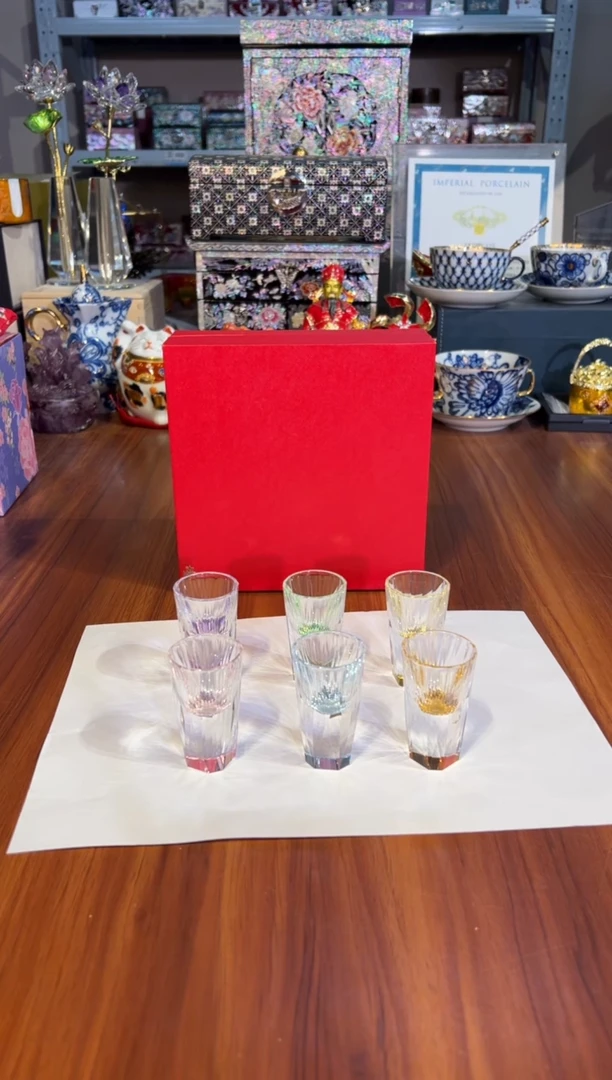 110诗器六色白酒杯