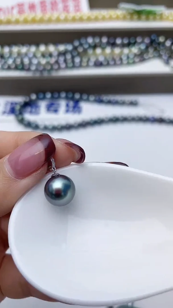 颈饰18K金镶嵌海水珍珠A135