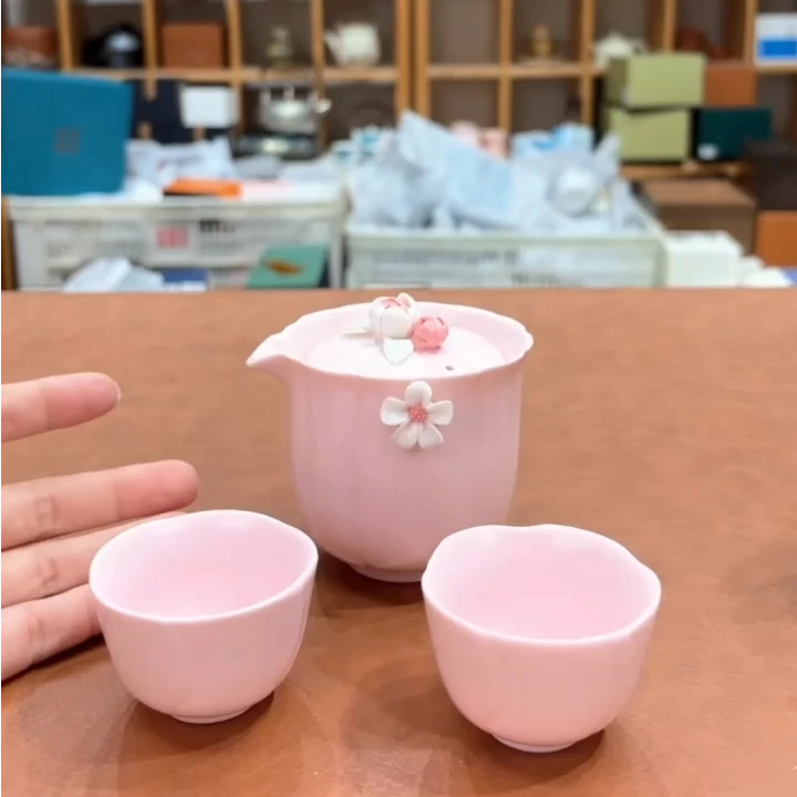 H0092-粉汝白色捏花旅行套