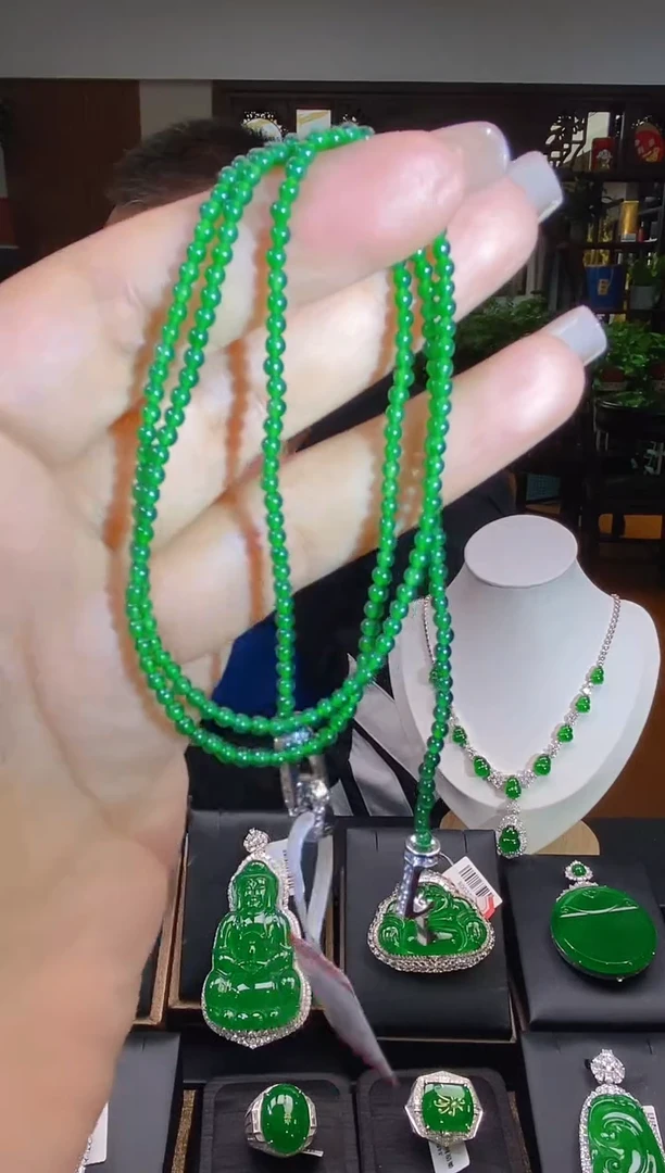 【闪购商品】翡翠吊坠(不含链)未镶嵌翡翠吊坠