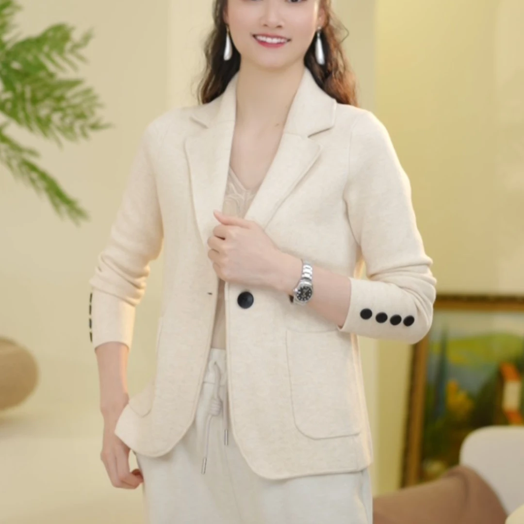 （超细精纺）春季时尚针织西装设计感百搭休闲纯色短外套西服9420