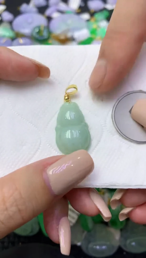 颈饰未镶嵌翡翠天然缅甸翡翠A货