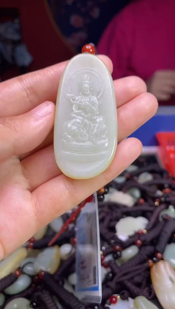未镶嵌和田玉摆件1