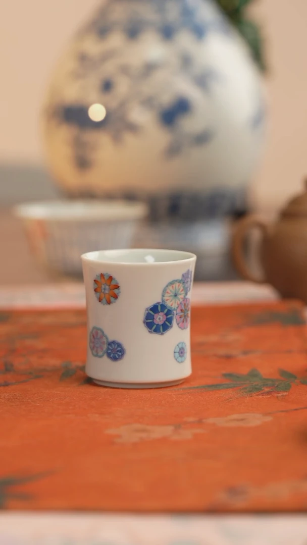 望玉斗彩皮球花杯