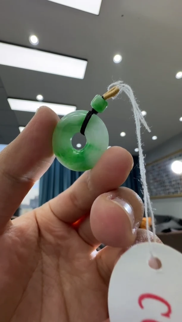 颈饰未镶嵌翡翠天然翡翠A货孤品一件