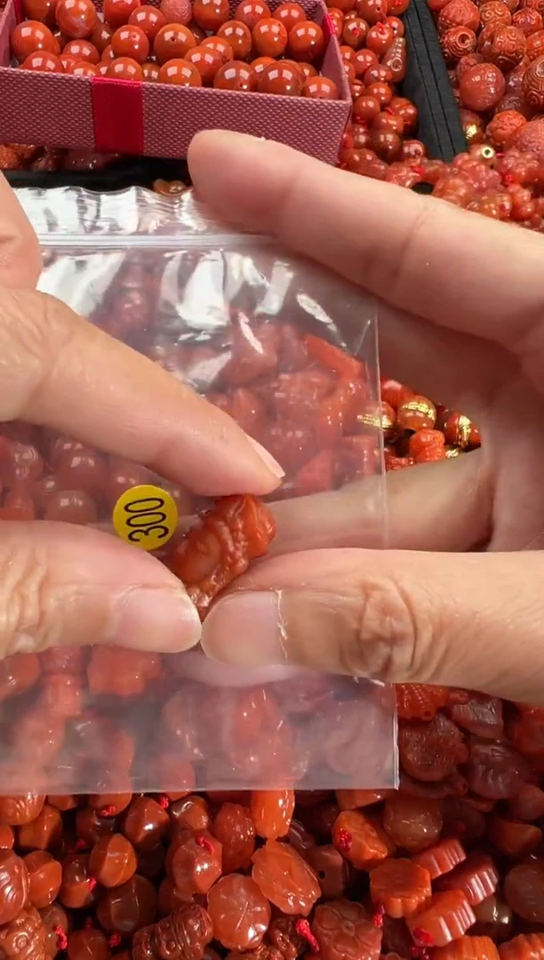 【闪购商品】南红玛瑙颈饰未镶嵌1