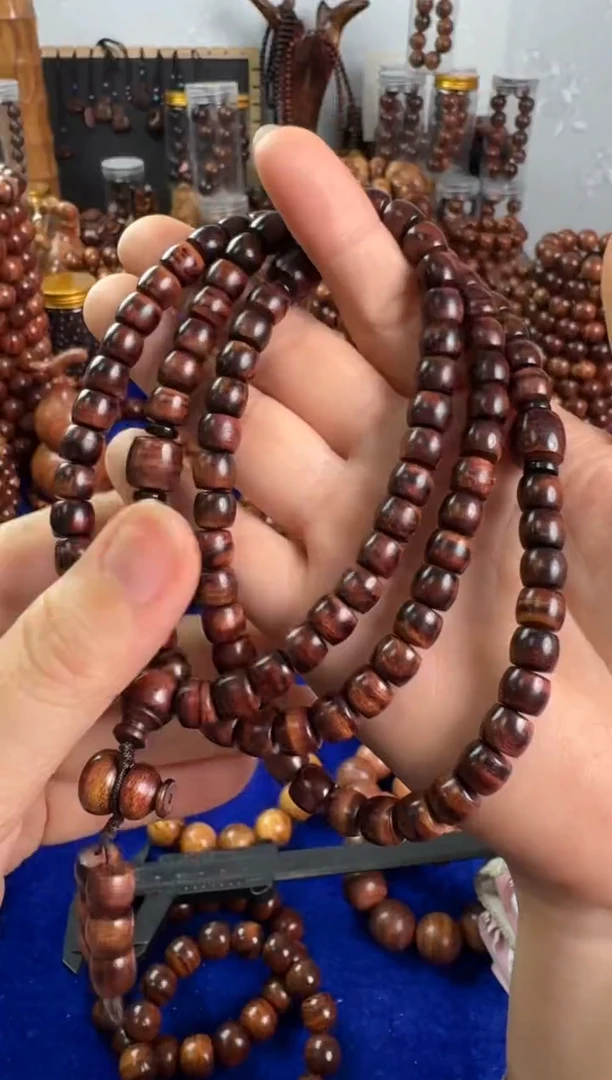 手串/手链黄花梨/降香黄檀正宗0.7×0.8×108规格直切桶珠海黄手串