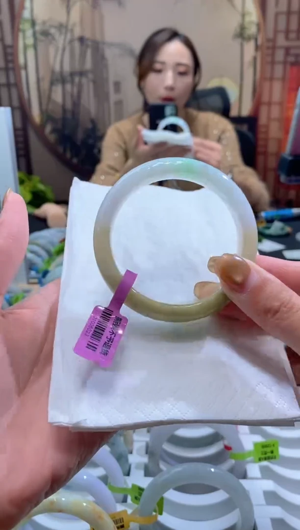 未镶嵌手镯翡翠000079122