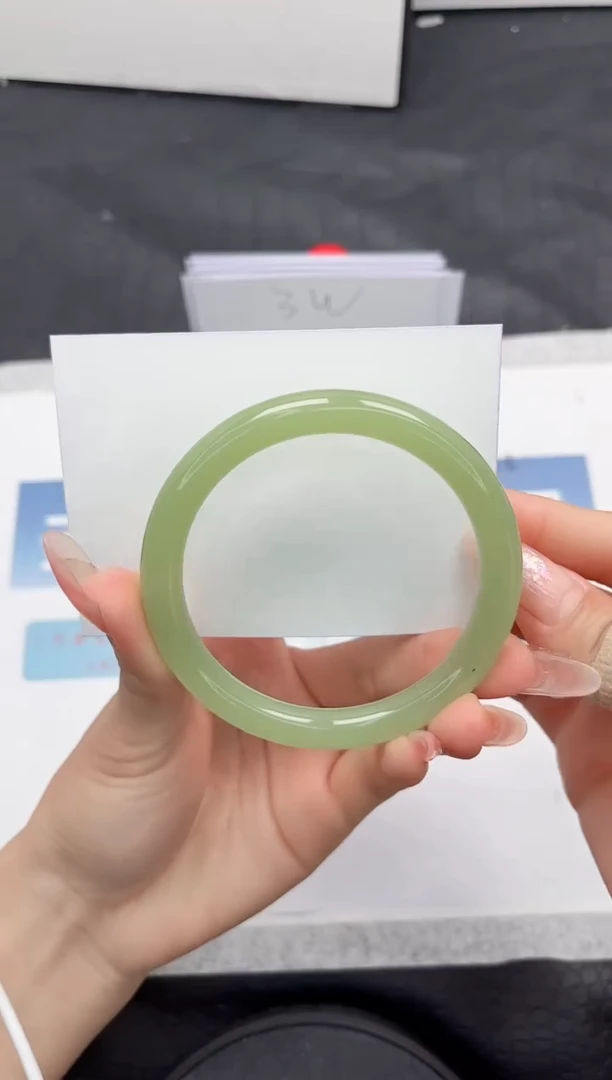 【闪购商品】石英质玉手镯未镶嵌N236-57.7