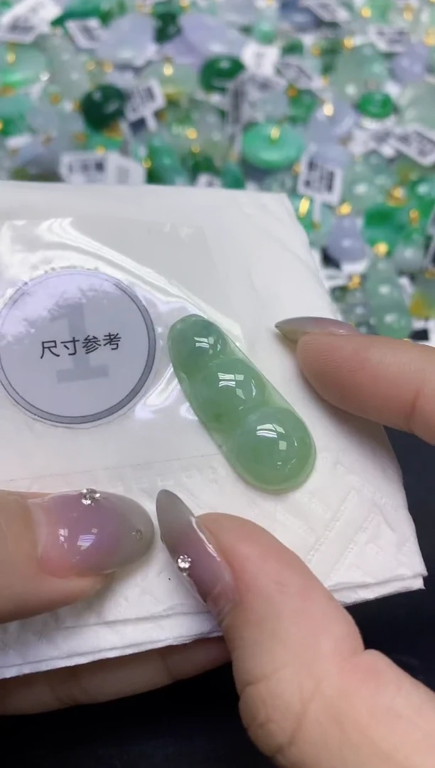 颈饰未镶嵌翡翠天然缅甸翡翠A货百元以上9元证书费自理