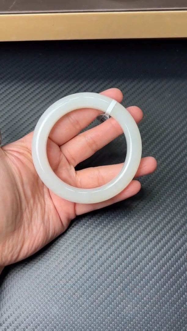 未镶嵌手镯和田玉和田黑山微色差59