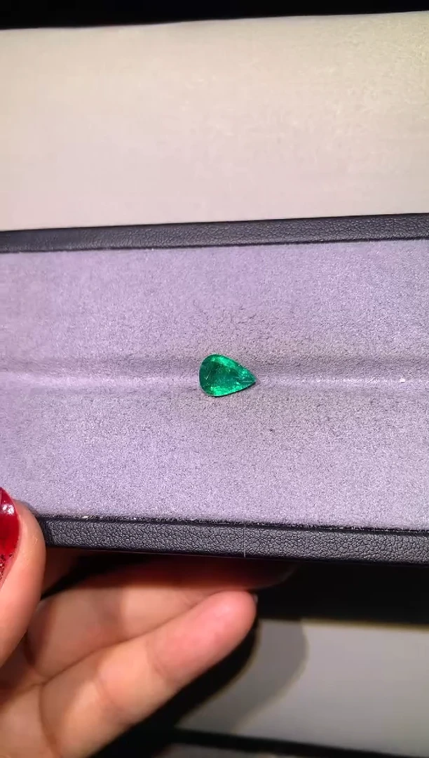 【闪购商品】祖母绿裸石未镶嵌2.23ctGRC木佐色微油A041