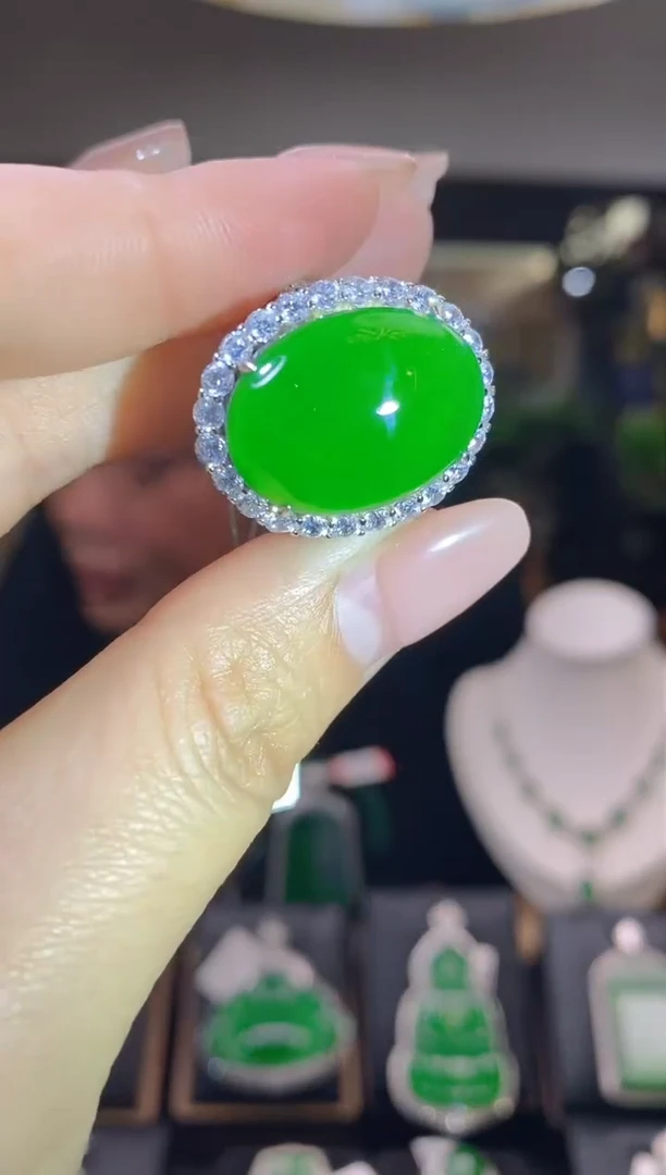 【闪购商品】翡翠吊坠(不含链)银S925镀金镶嵌翡翠吊坠