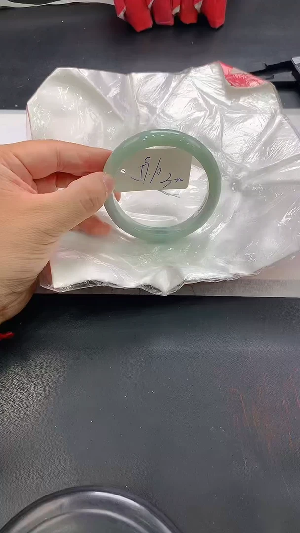 翡翠手镯未镶嵌208