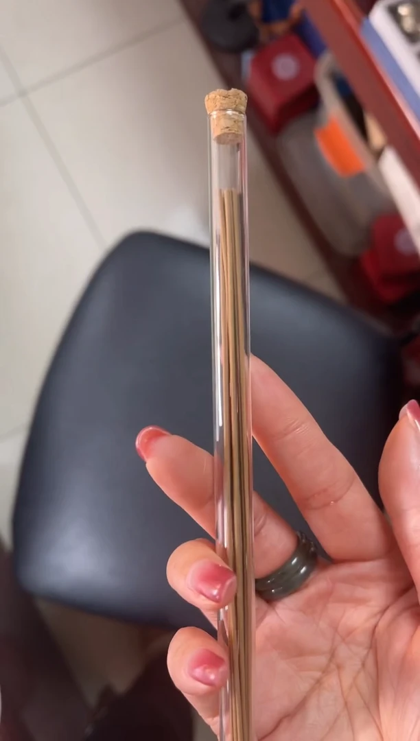 【闪购商品】景泰蓝珐琅长条瓶子