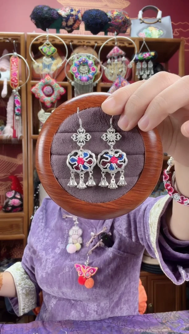 刺绣耳环60甜甜家