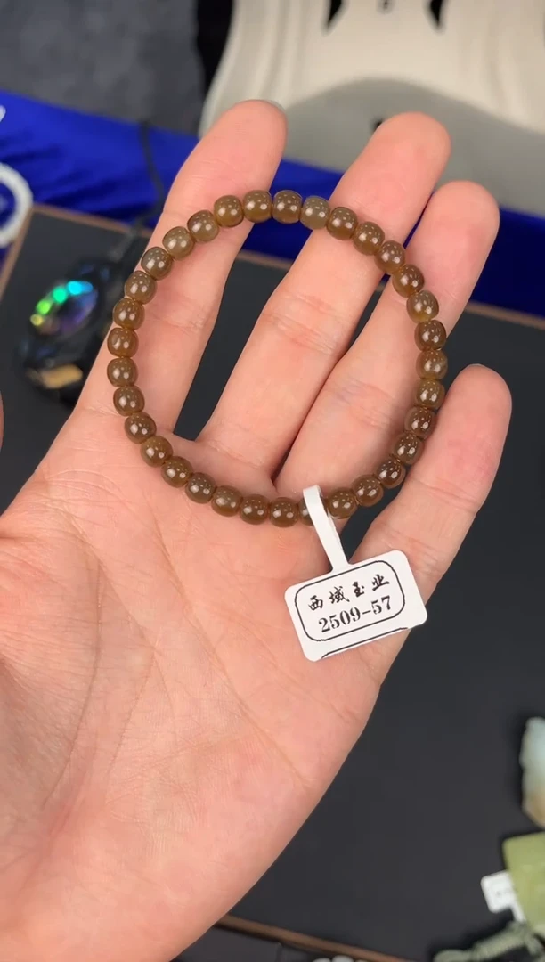 未镶嵌手串和田玉且末金山纯糖手串卡6微色差