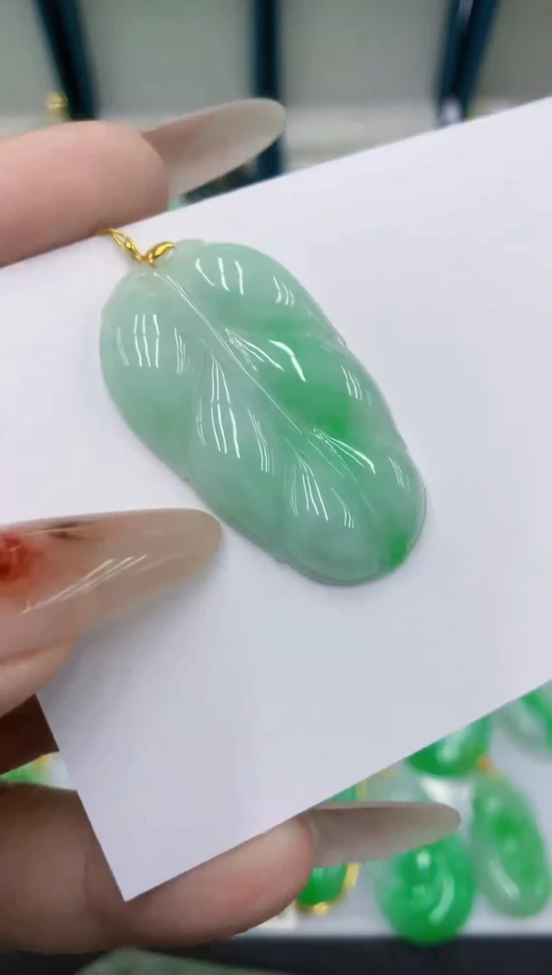 颈饰18K金镶嵌翡翠11111