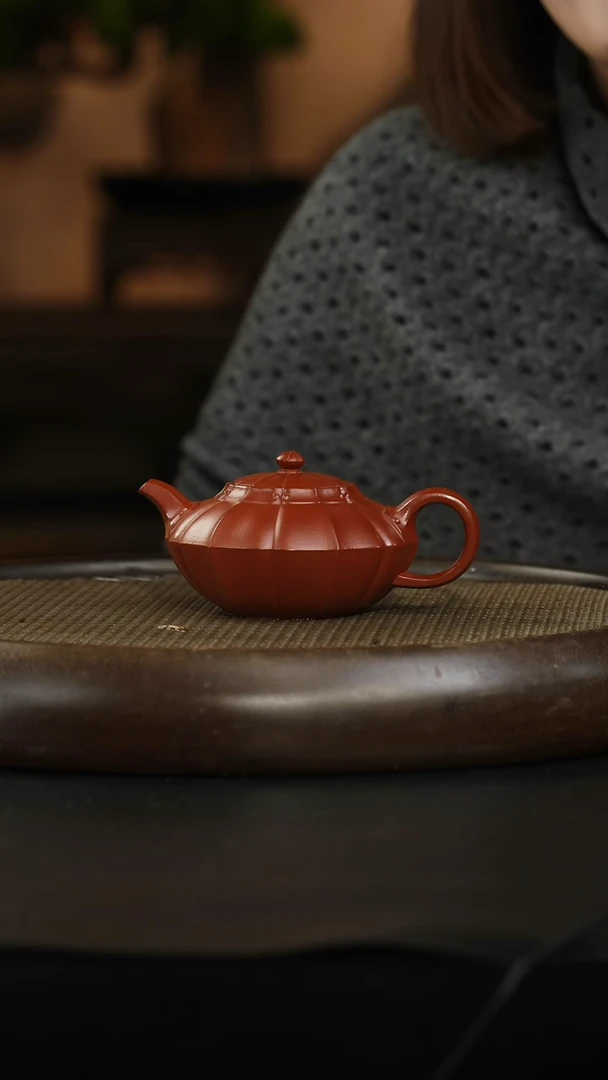 茶壶紫砂杨氏朱砂 风卷葵 240cc左右