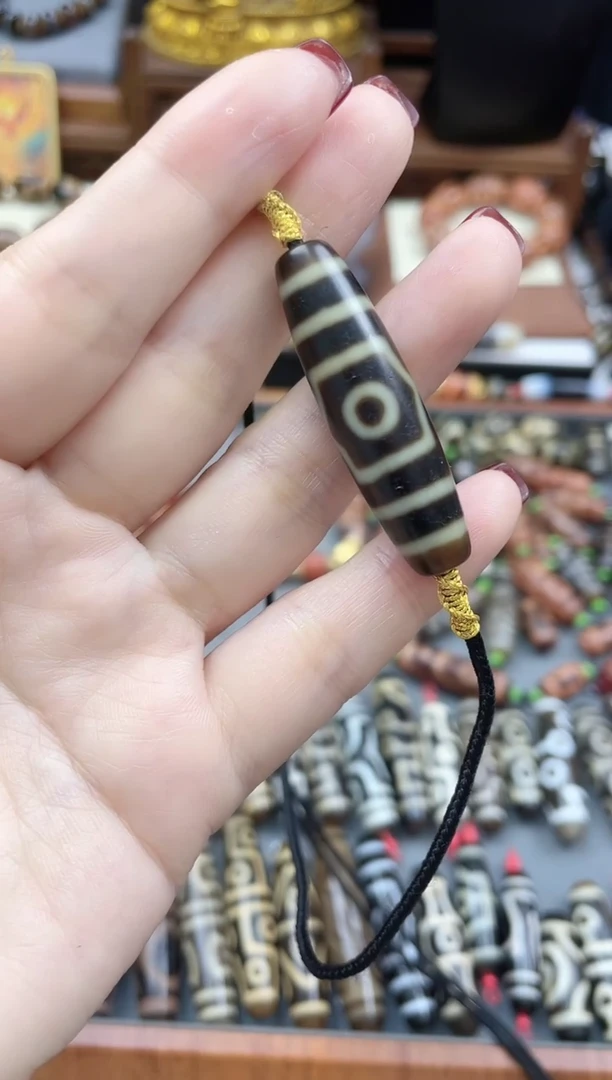 未镶嵌珠珠玛瑙/玉髓牙黄宝盖三