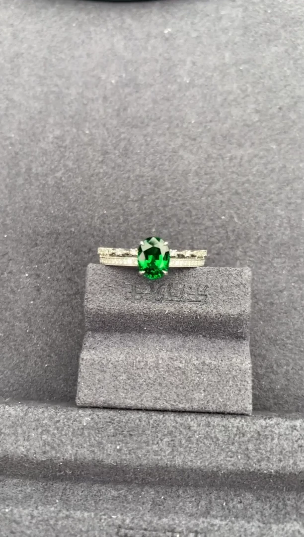 18K金镶嵌戒指石榴石1.1ct沙弗莱  FH  定制