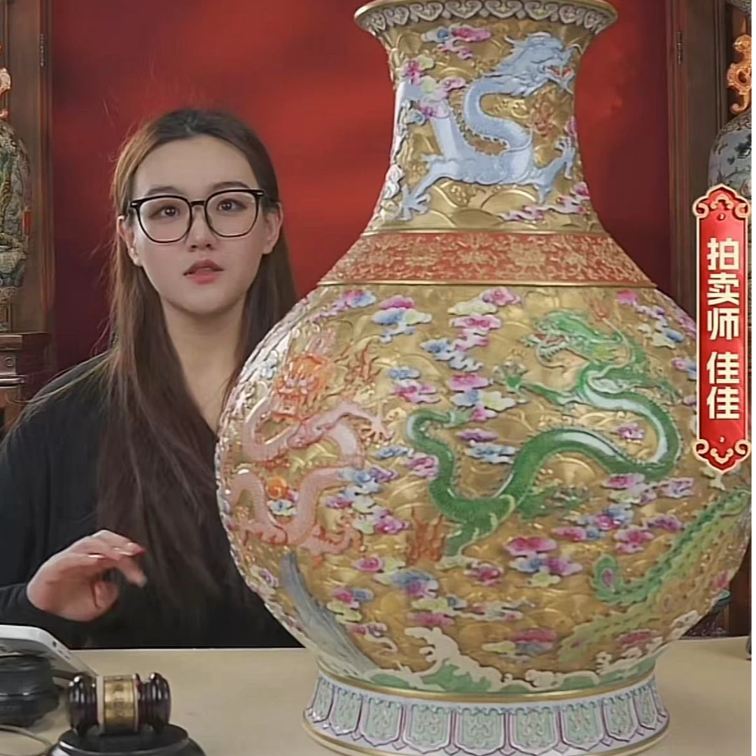 国呈拍卖古董瓷器