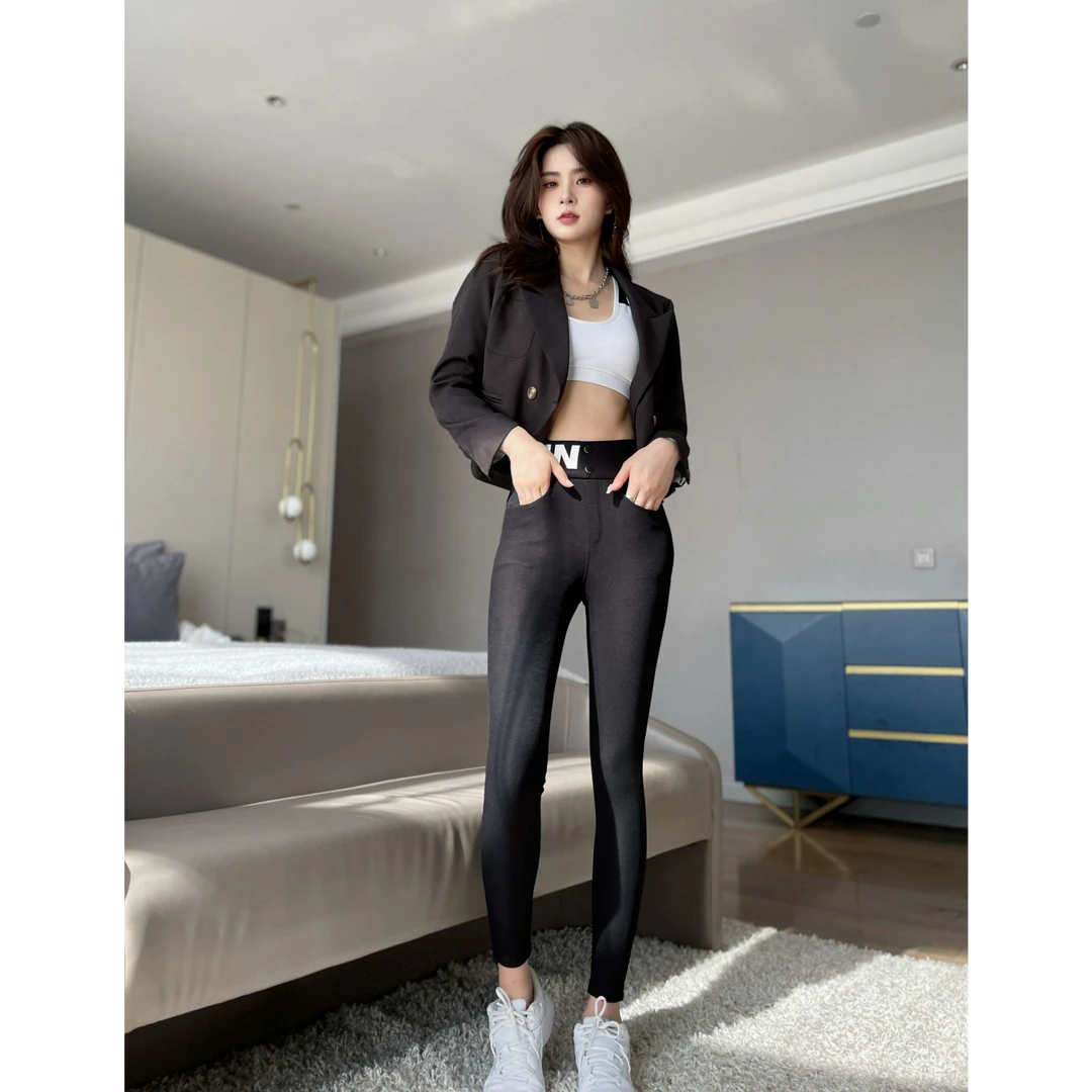 【静姐宠粉】品牌撤柜女款修身显瘦百搭小黑裤小脚裤2558