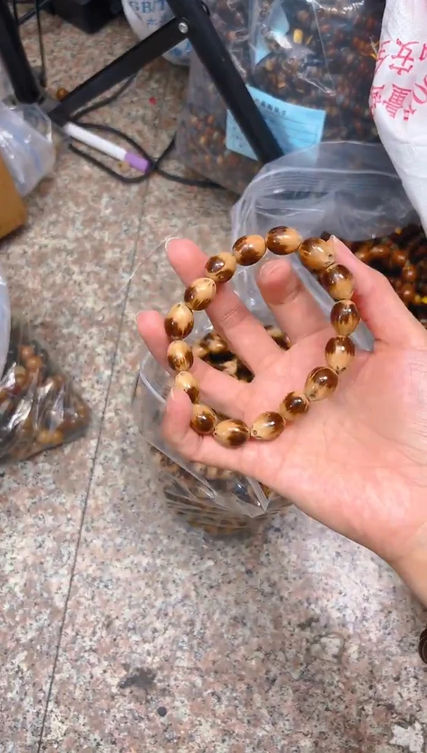 吊坠菩提根/象牙果紫金鼠单圈