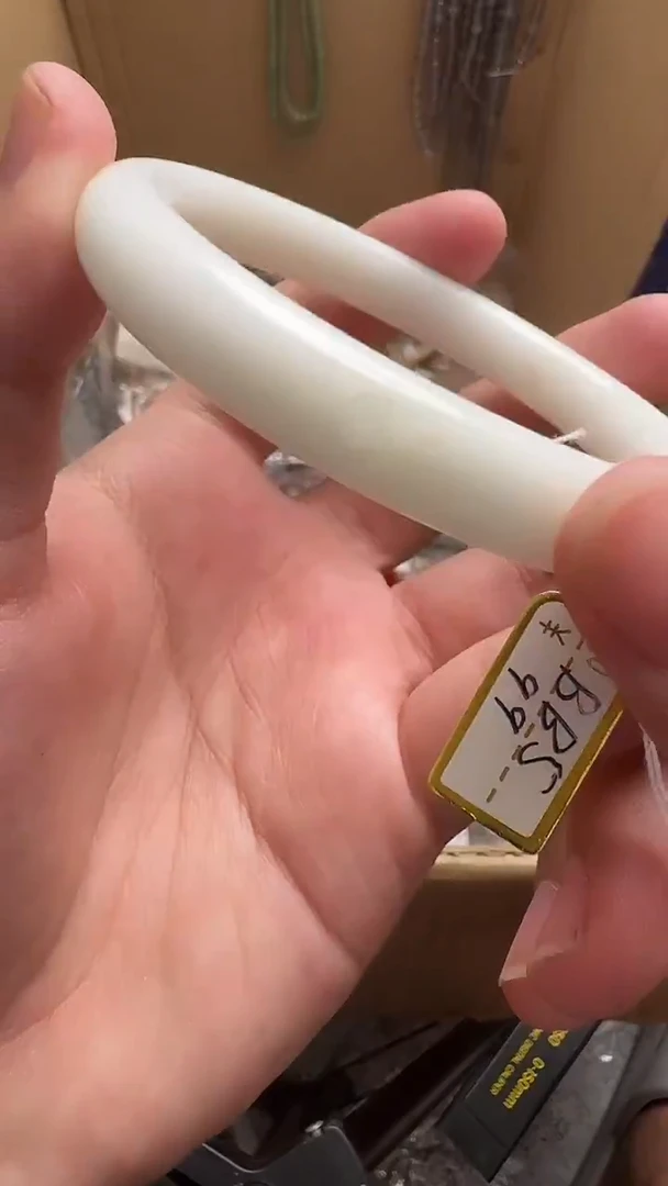 未镶嵌手链水晶上