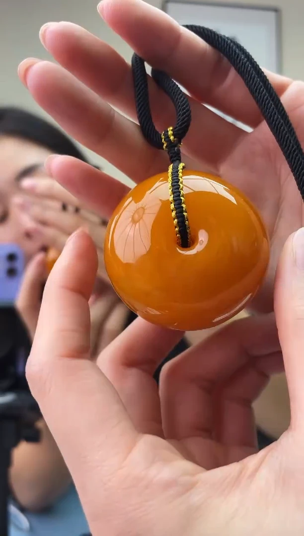 琥珀未镶嵌珠宝奇石T042微瑕假一罚十，多样性发一件
