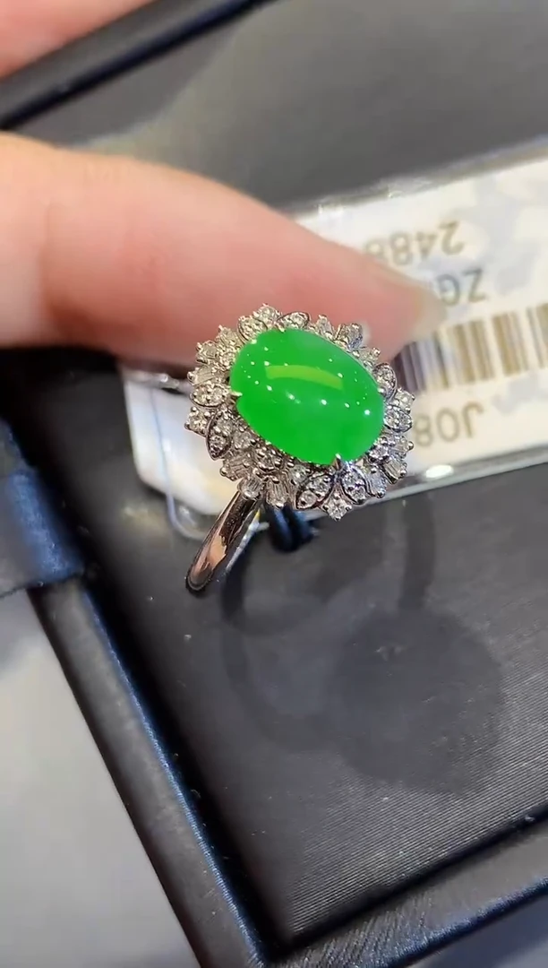 18K金镶嵌戒指翡翠SY多样性发其一