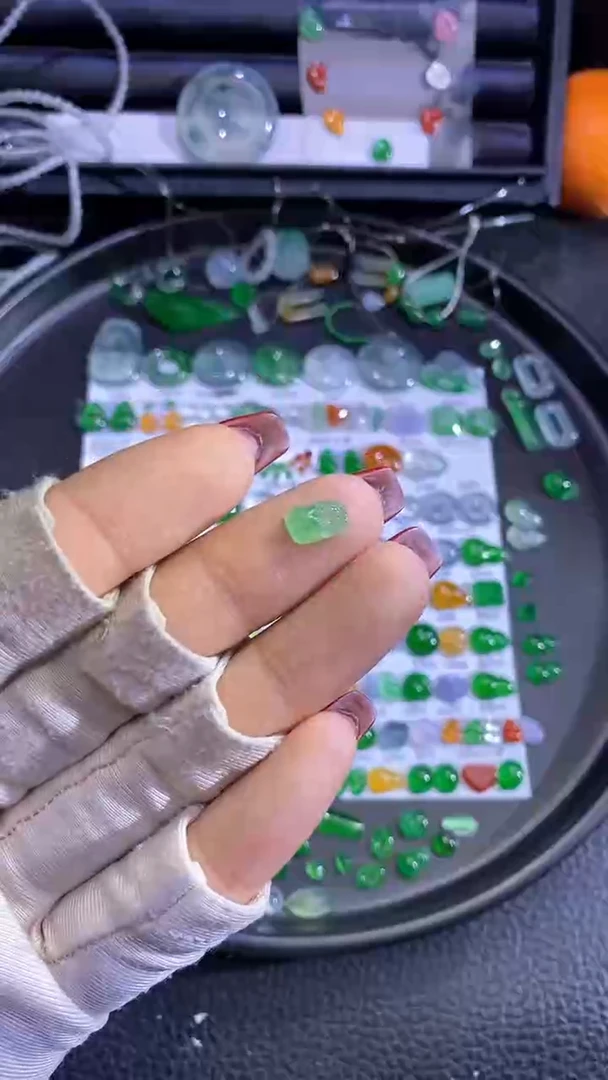 未镶嵌挂件翡翠貔貅