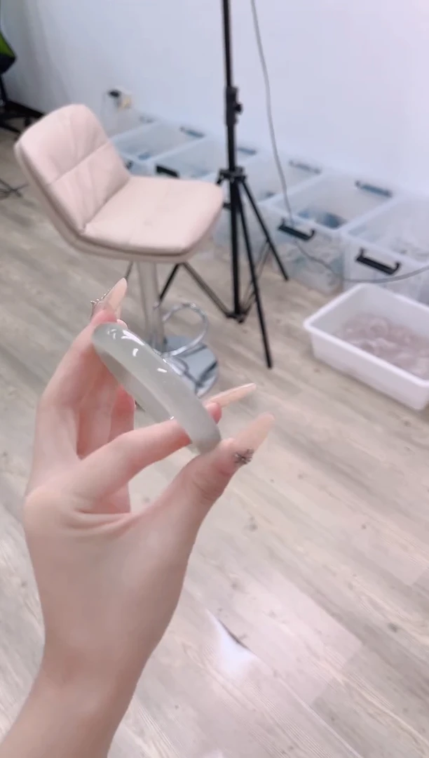 未镶嵌手镯石英质玉264-54D