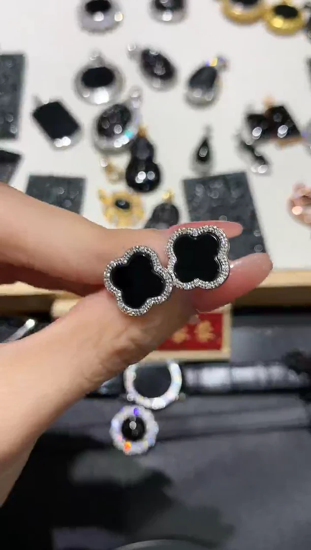 【闪购商品】翡翠吊坠(不含链)银S925镶嵌51多人多样性随机发货1件