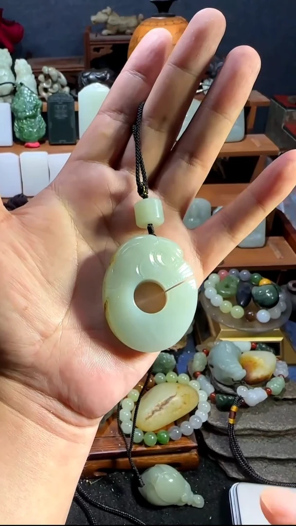 吊坠(不含链)未镶嵌和田玉江*定制交货