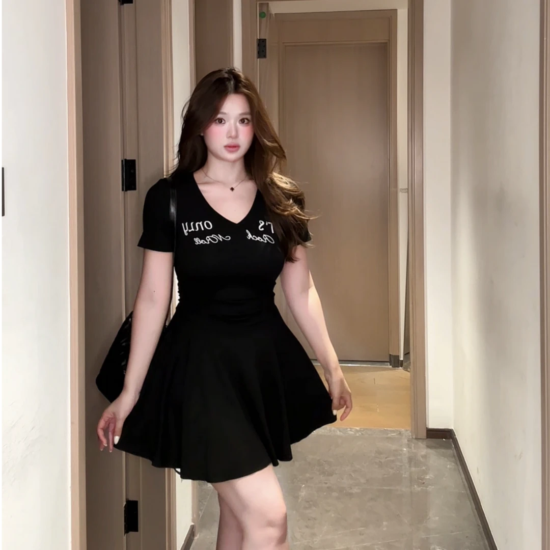 胖MM美式辣妹修身显瘦字母印花短袖连衣裙女夏季百搭绝美chic短裙
