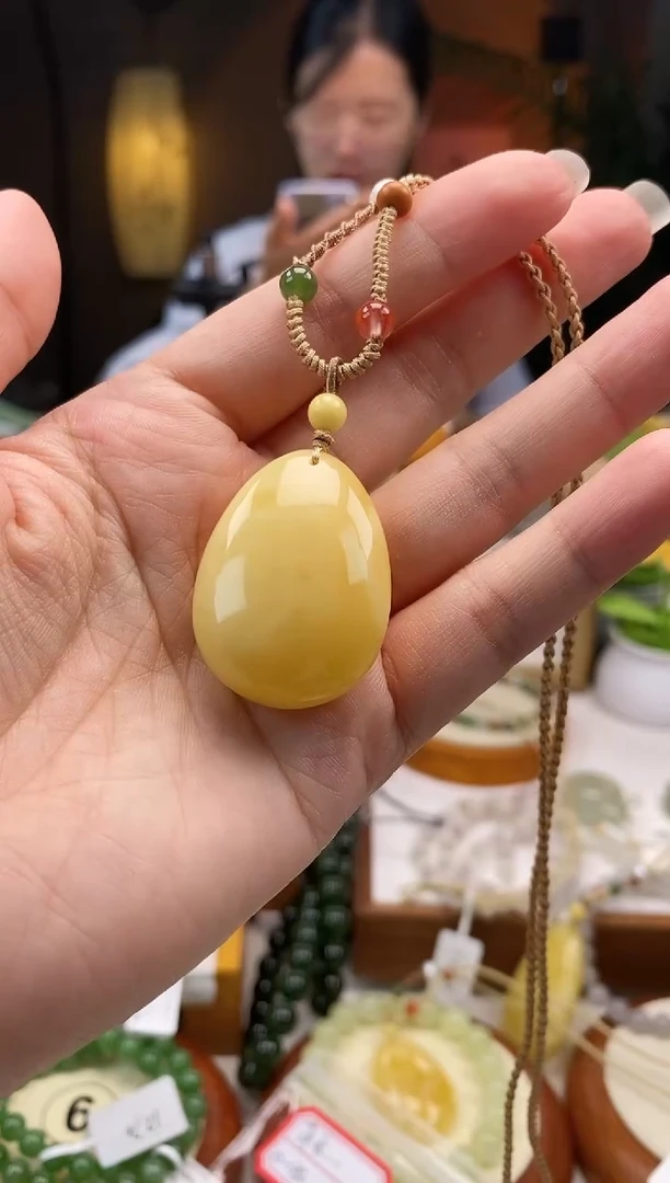 蜜蜡颈饰未镶嵌P****n蜜蜡吊坠