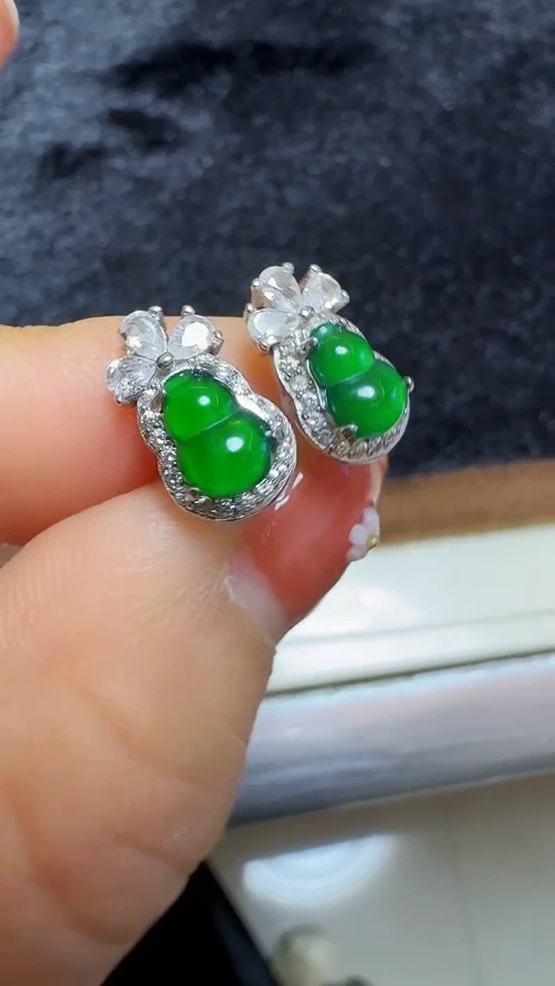 【闪购商品】翡翠耳饰银S925镶嵌耳钉