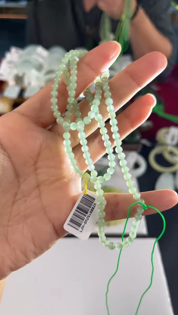 颈饰未镶嵌和田玉项链