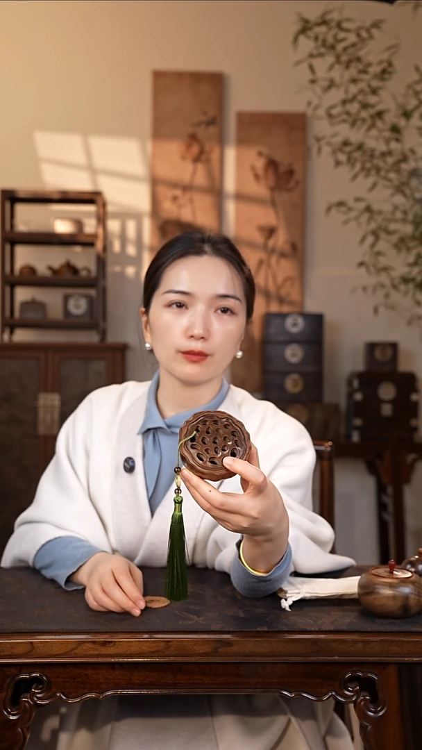 乌木类家具金丝楠阴沉木 意境莲花香炉
