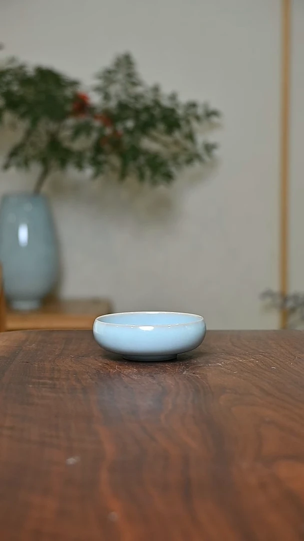 80#禅定杯 天青 微瑕 朱法喜款