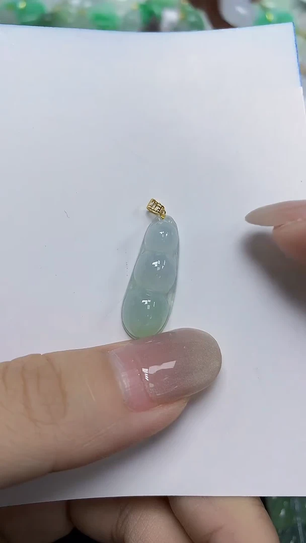 翡翠18K金镶嵌颈饰天然缅甸翡翠A货