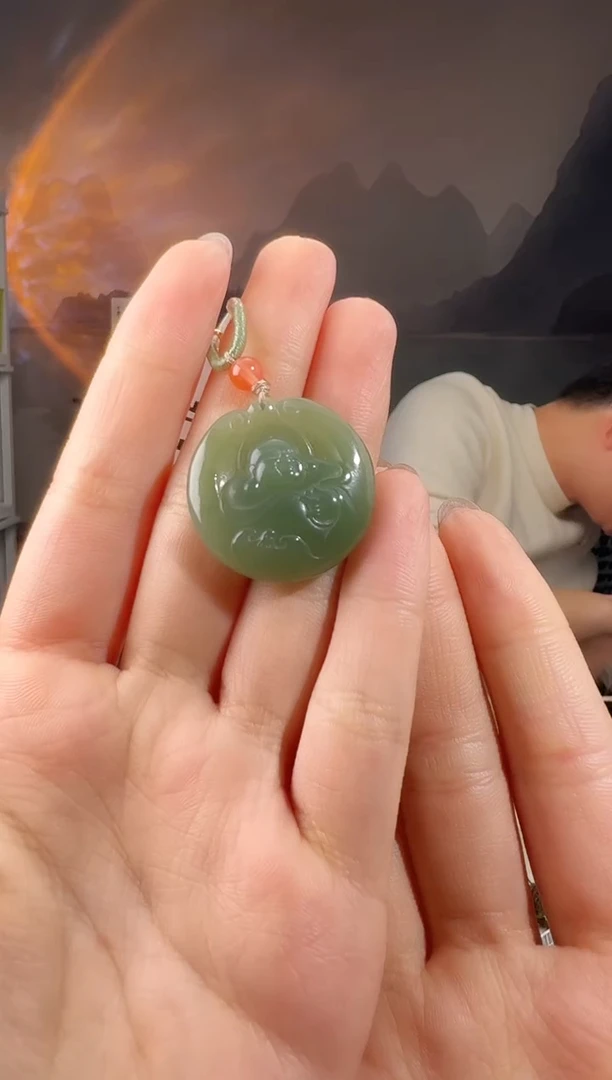 颈饰未镶嵌和田玉佛牌