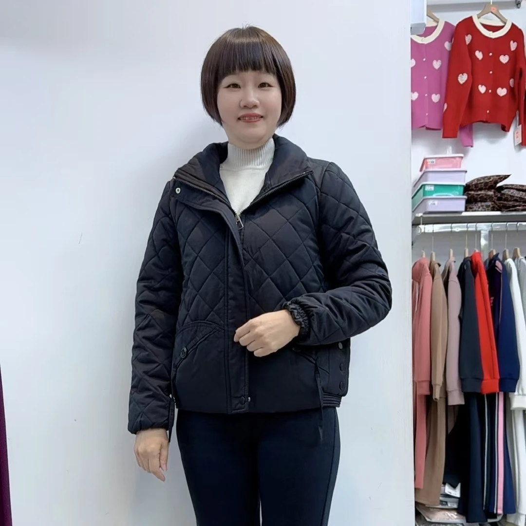 【衣联服饰】妈妈款秋冬简单大方款外套2698红色衣服
