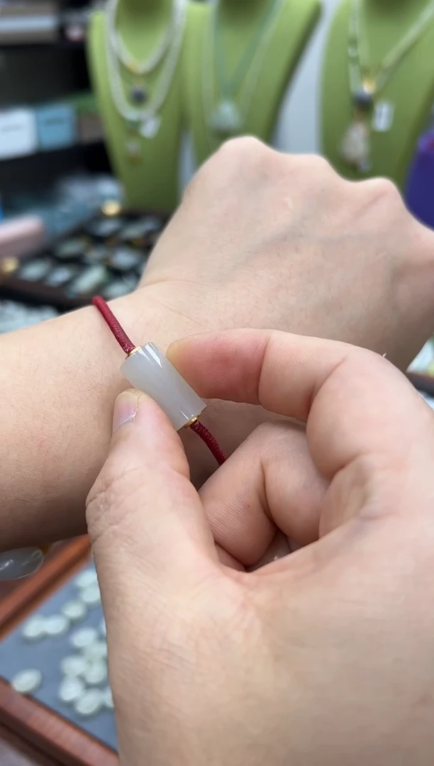 颈饰未镶嵌和田玉野牛沟路路通手串备注小中大