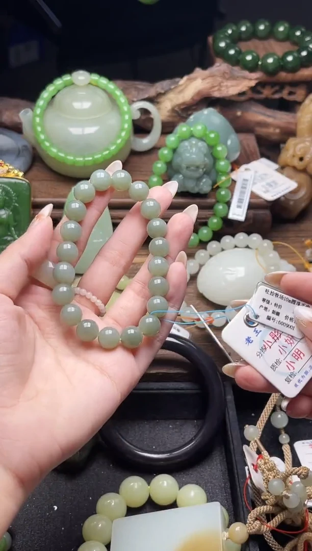 未镶嵌手串和田玉卡10吐拉牧场 圆珠6009001有瑕疵
