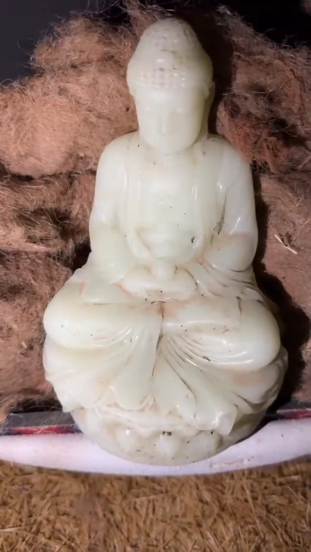 香榧木牛皮箱打开佛
